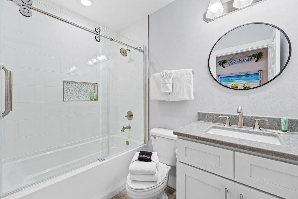 Tidewater by Book That Condo