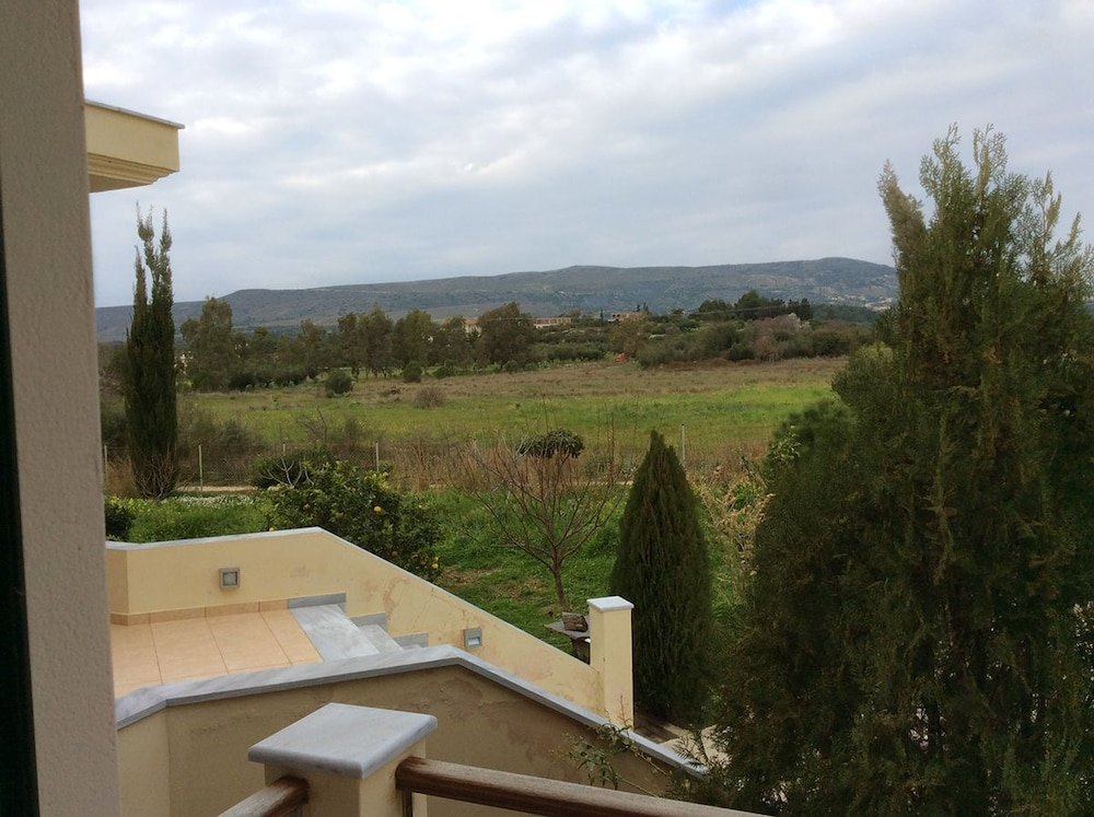 Alekos Beach Houses-Angelo
