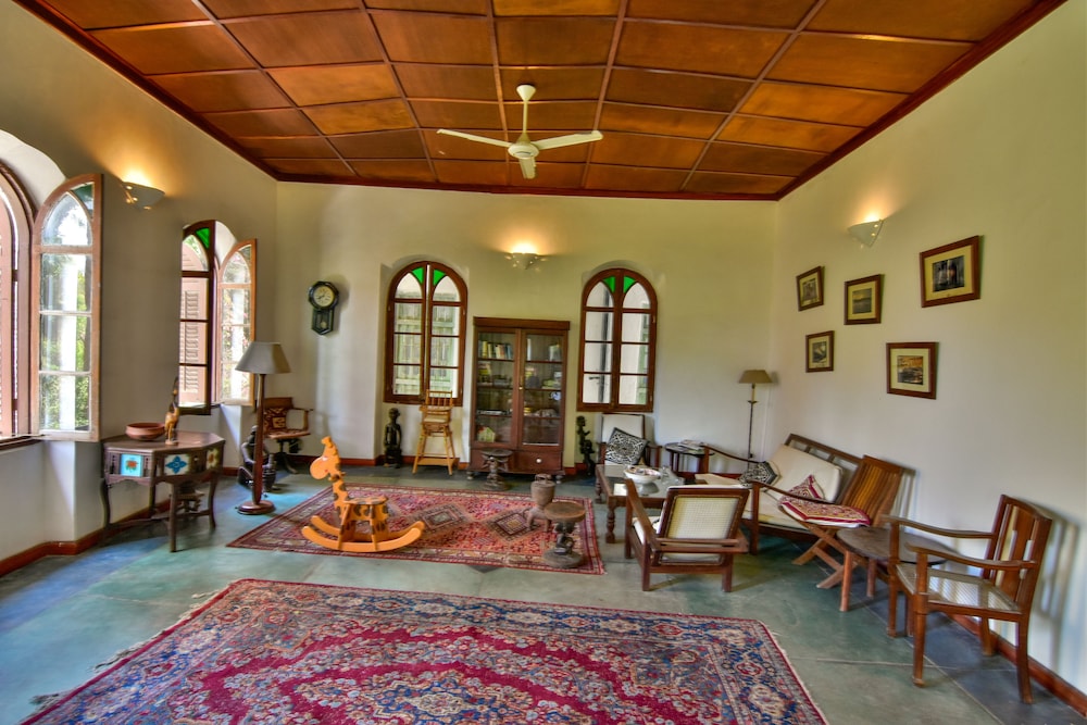 Hiliki House
