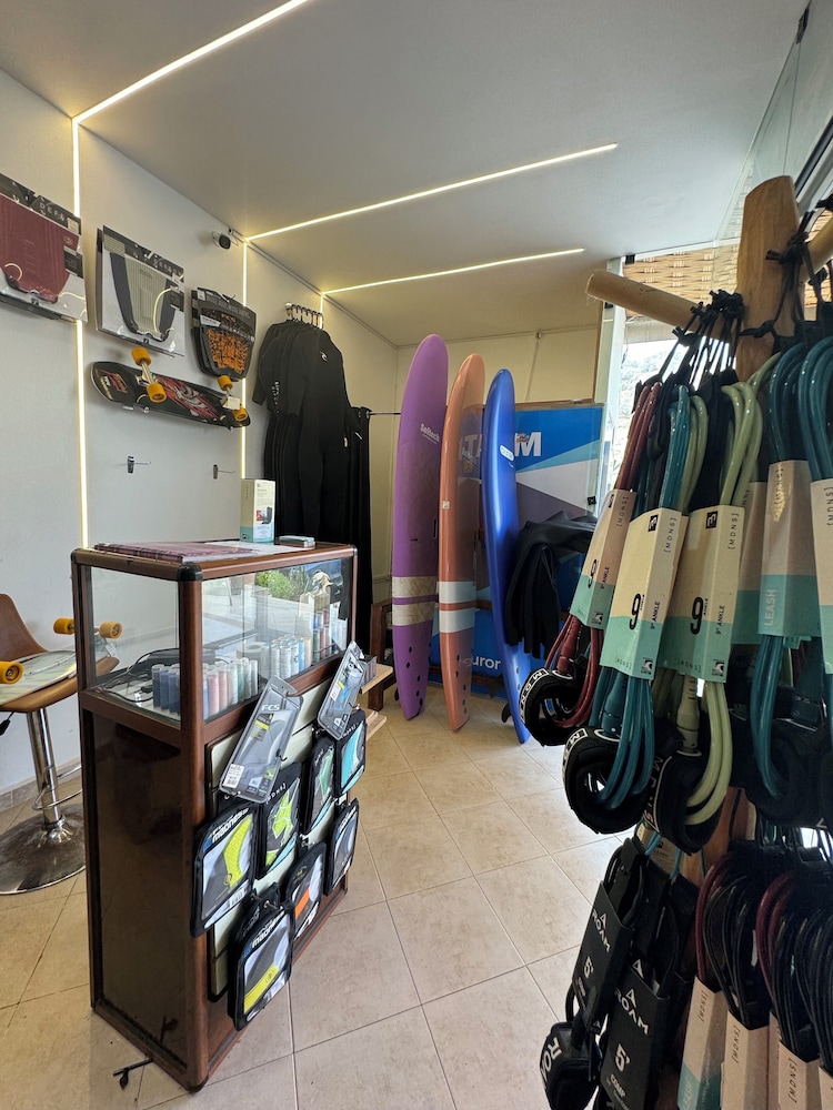Locals Taghazout Surfcamp