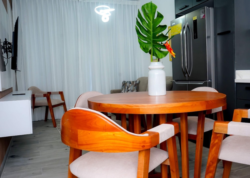 The Towers G406 NOK Fantastic 2BR Apartment by Vistacana Rentals