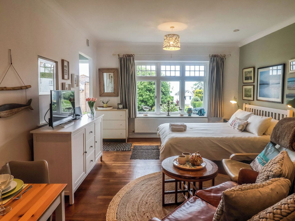 The Apartment at Queen Anne's Lodge