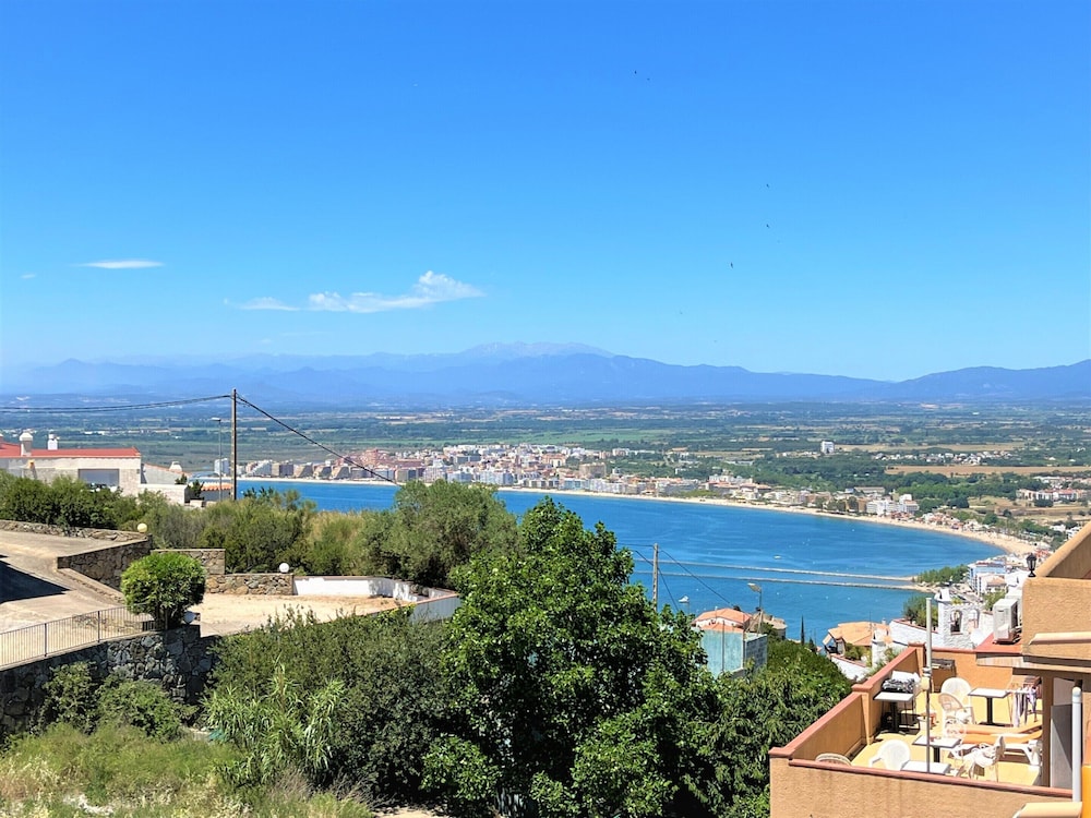 Apartment in Roses Near Cap de Creus
