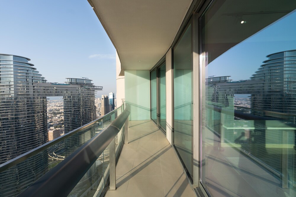 Vacay Lettings - Burj Vista Tower 1