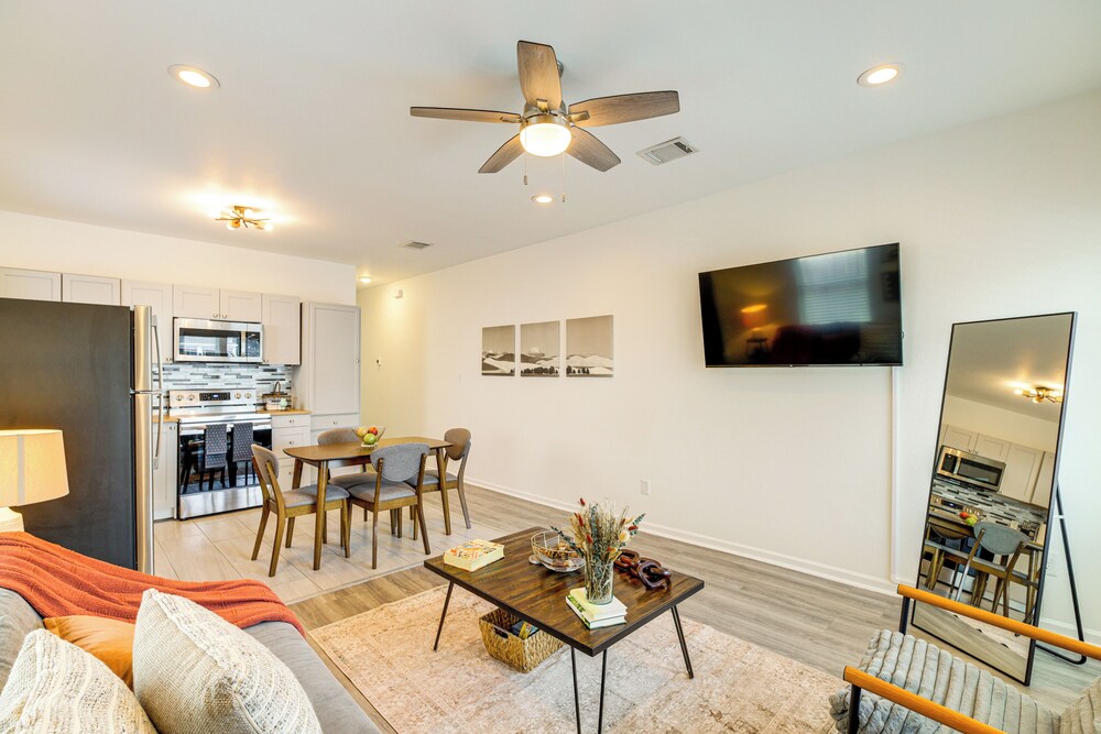 Light Rail Access & Skyline View! Modern HTX Home