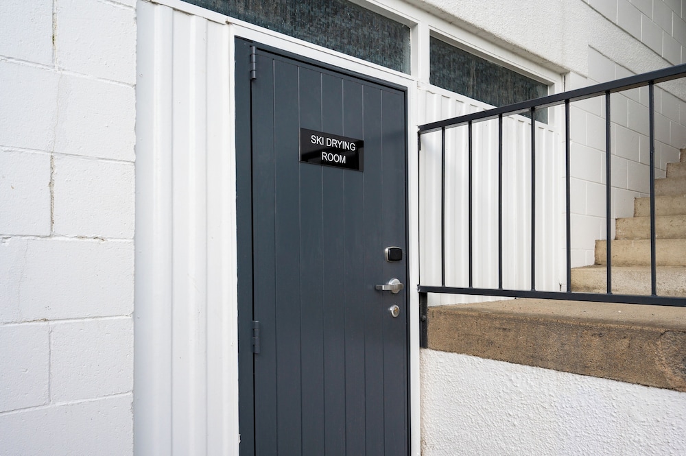 Luxe Suites and Apartments
