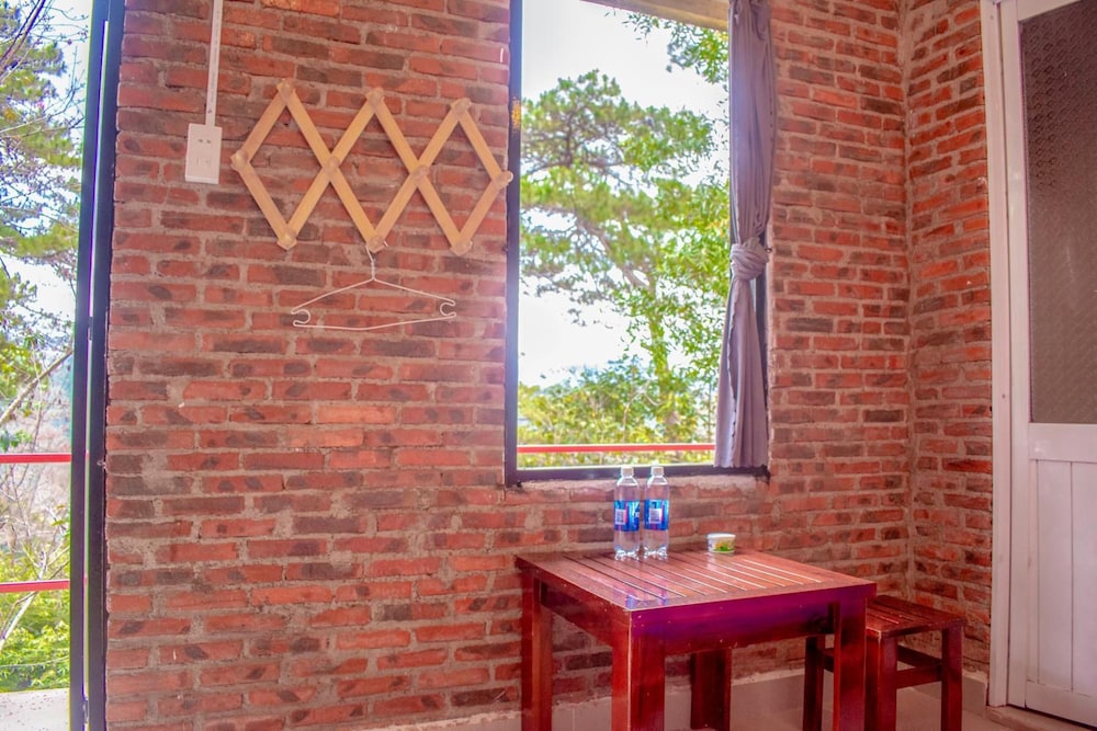 Maple Hostel
