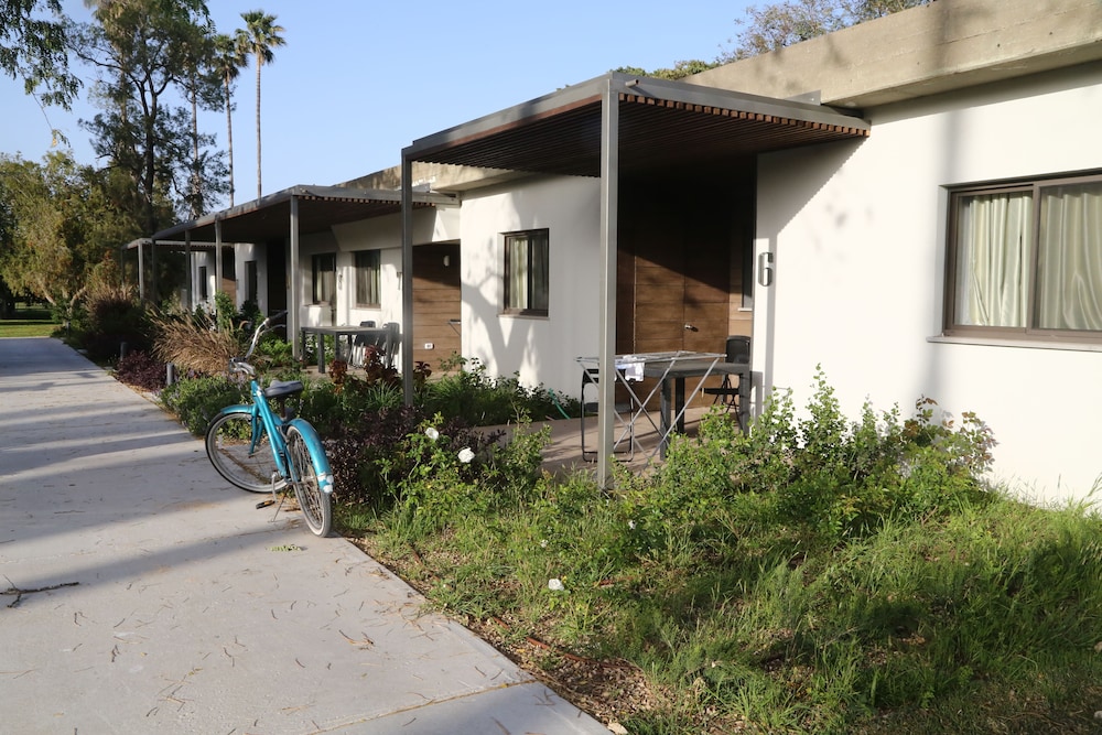 Kibbutz Kfar Masaryk Country Lodging