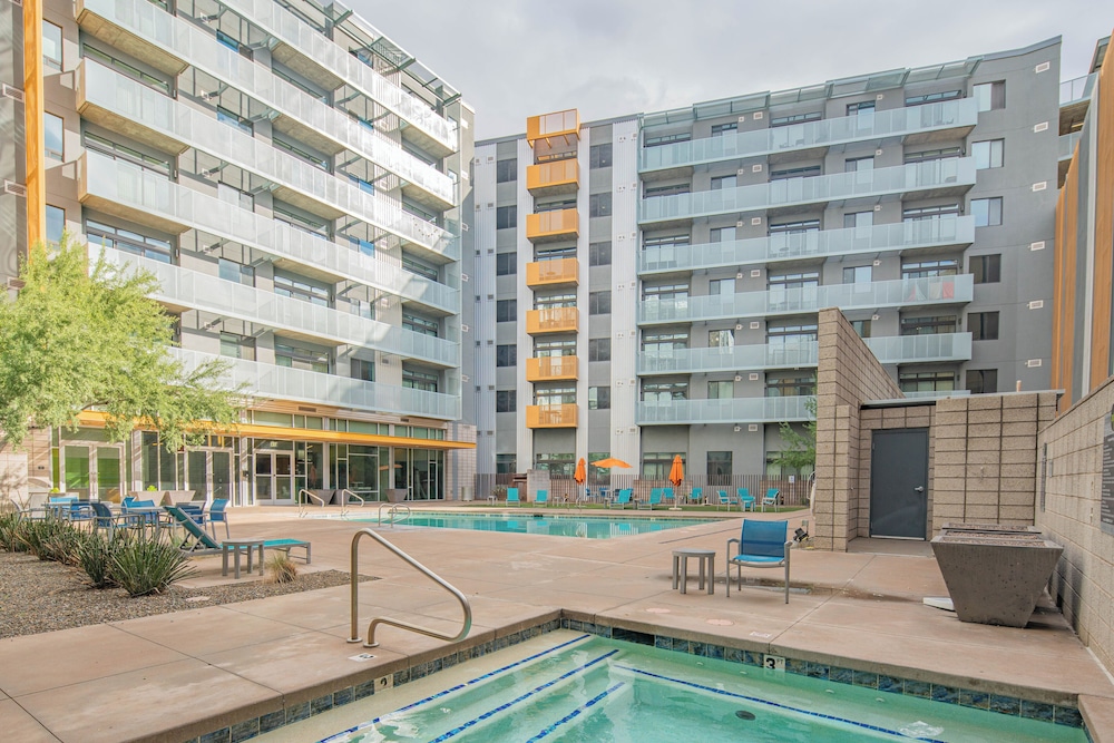 ROVE LIVING/KL - Roosevelt Point