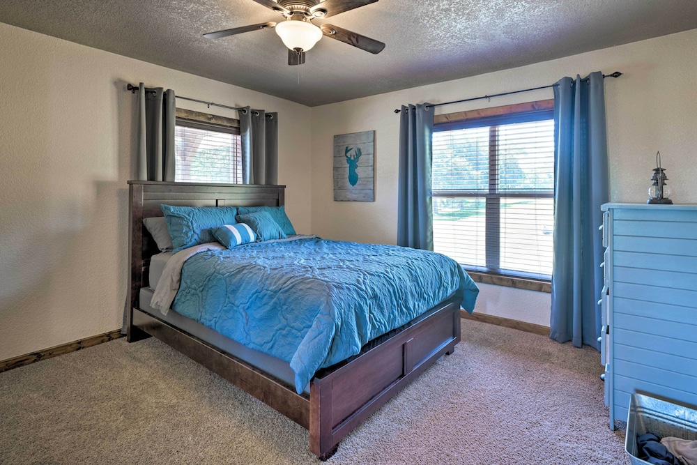 McAlester Vacations - Mcalester Cottage w/ 30 Private Acres  Ponds! - Property Image 5