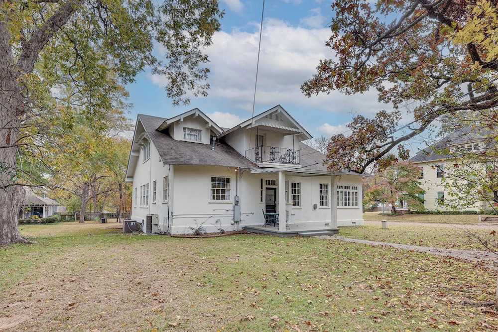Walk to Dtwn Texarkana: Central Historic Home, photo 35