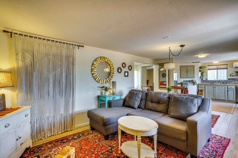 1 Acre, Home Office: Sierra Vista Gem 4 Mi to Dtwn