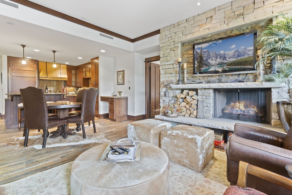 Arrowleaf Lodge at Deer Valley Resort - Two Bedroom Residence #301 2 Condo
