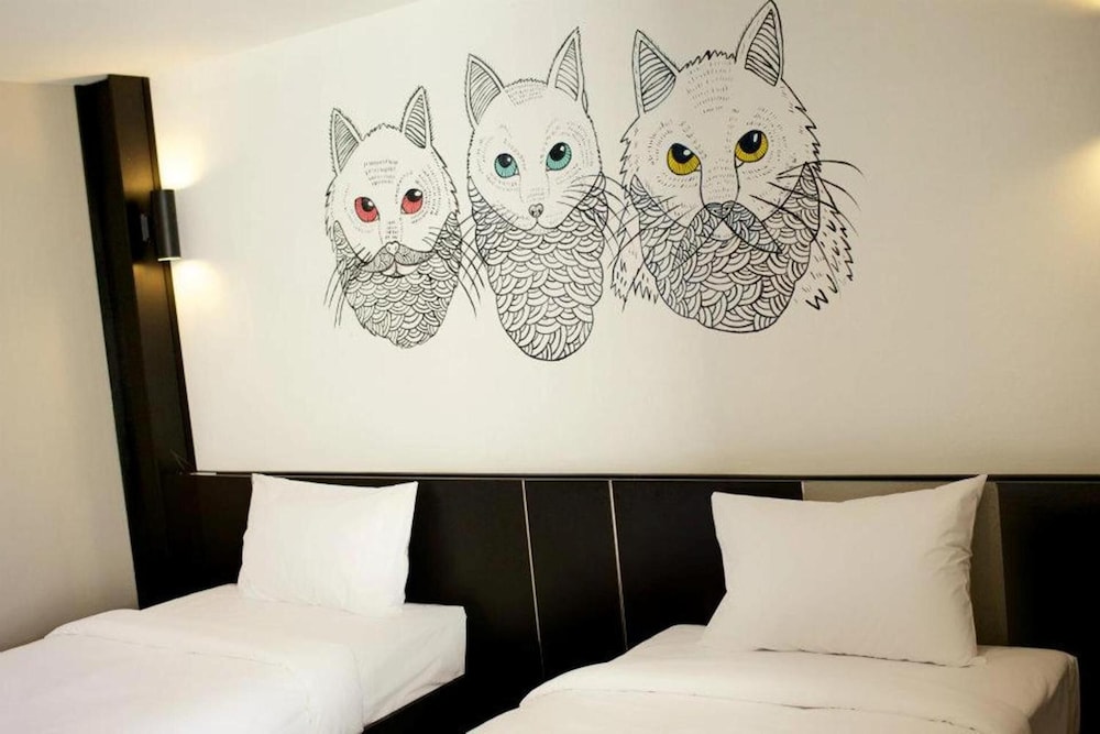 Pentahug Hotel