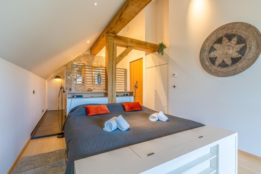 Luxurious and Sustainable 6-person Holiday Villa