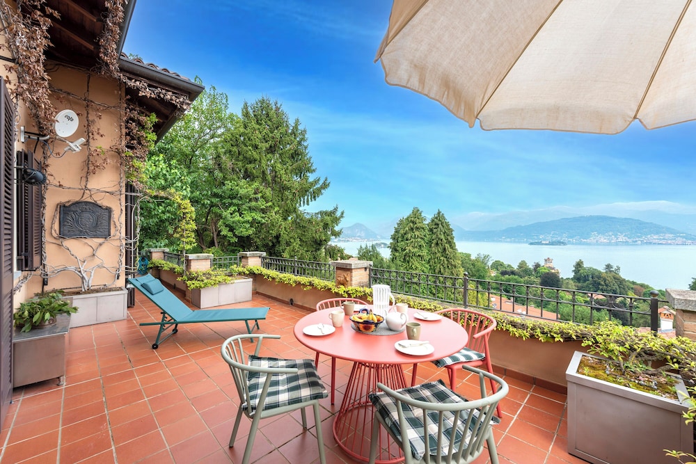 Il Dipinto Sul Lago Stresa Center