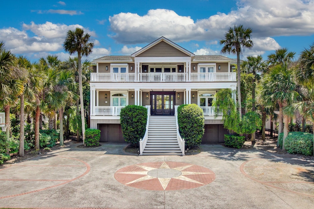 114 Ocean Boulevard by Avantstay Beachfront Infinity Pool Basketball Court Recently Renovated