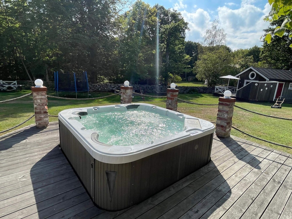 4 Star Holiday Home in Drottningskar