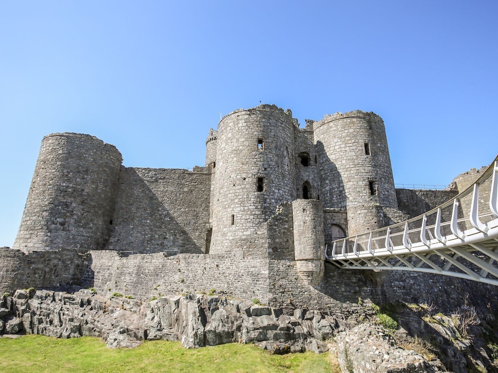 Bryn Awelon