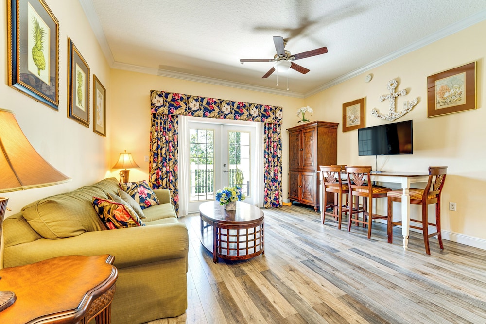 7 Mi to Disney World: Condo w/ 2 Balconies + Pools