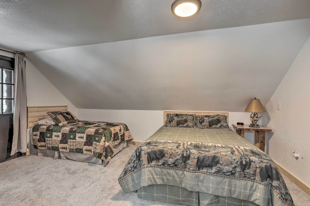 'deerskin Lodge' w/ Boat Dock & Fire Pit! view 3