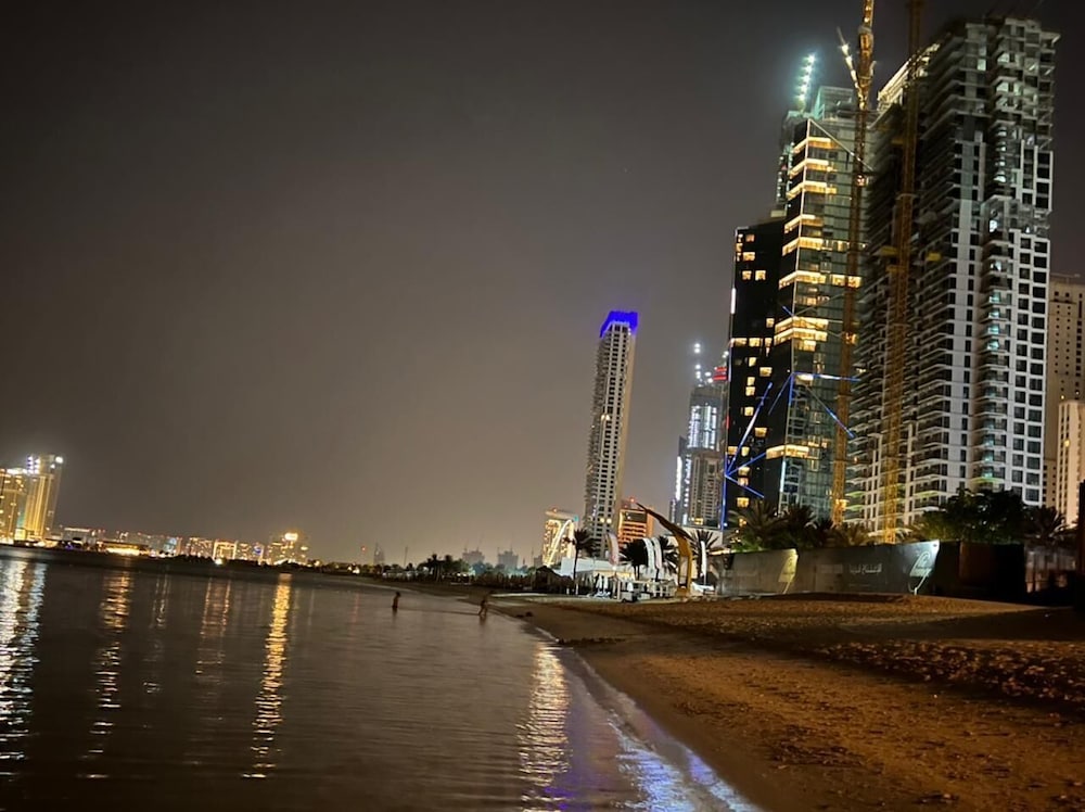 Business Backpackers JBR