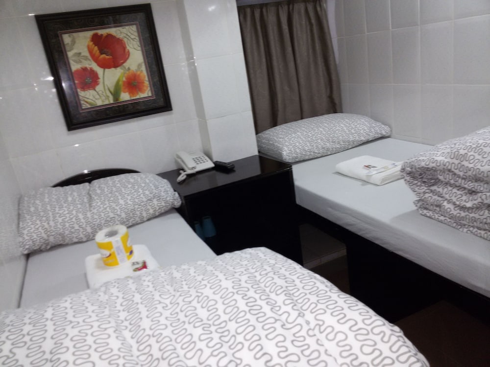 Tom's Guest House