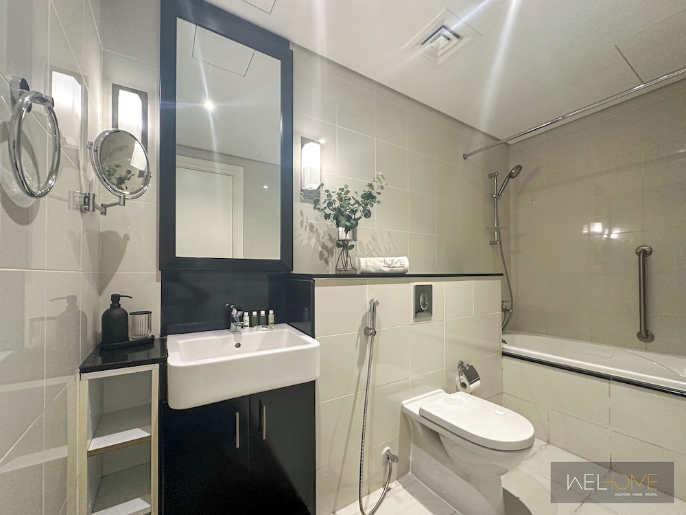 WelHome - Luxury Living in Business Bay 2BR + Maid's Room