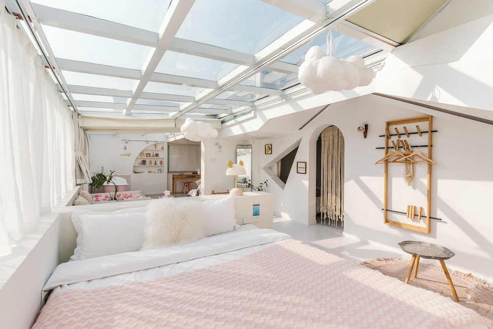 Shanghai Ruochu Designer Guesthouse-Near Shanghai Pudong Airport & Disneyland