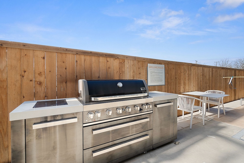 Med Jet Ease 1BR Private Backyard DAL Utsw