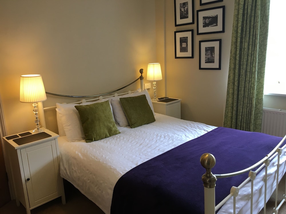 Ashbury Bed and Breakfast