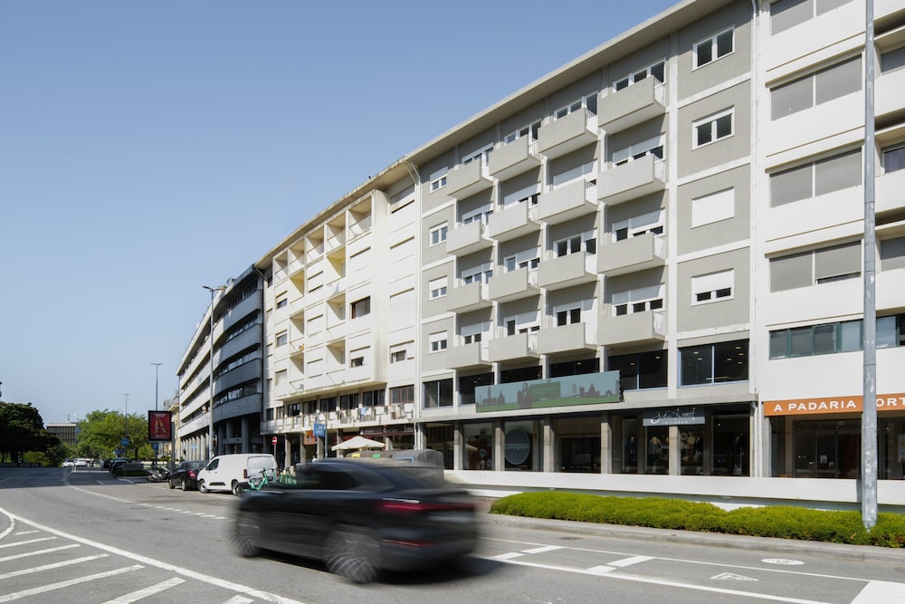 Bom Sucesso Executive Flat 5 1 by Feel Porto