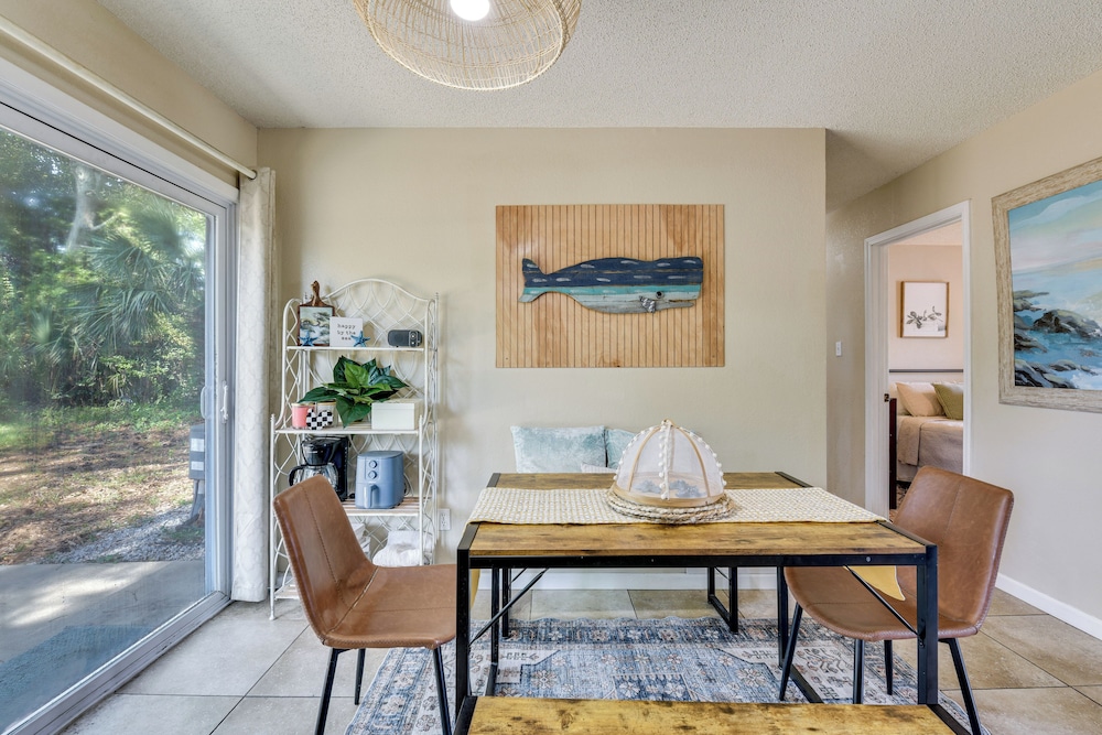2 Mi to Beach, Near Airport: Heart of Fort Walton
