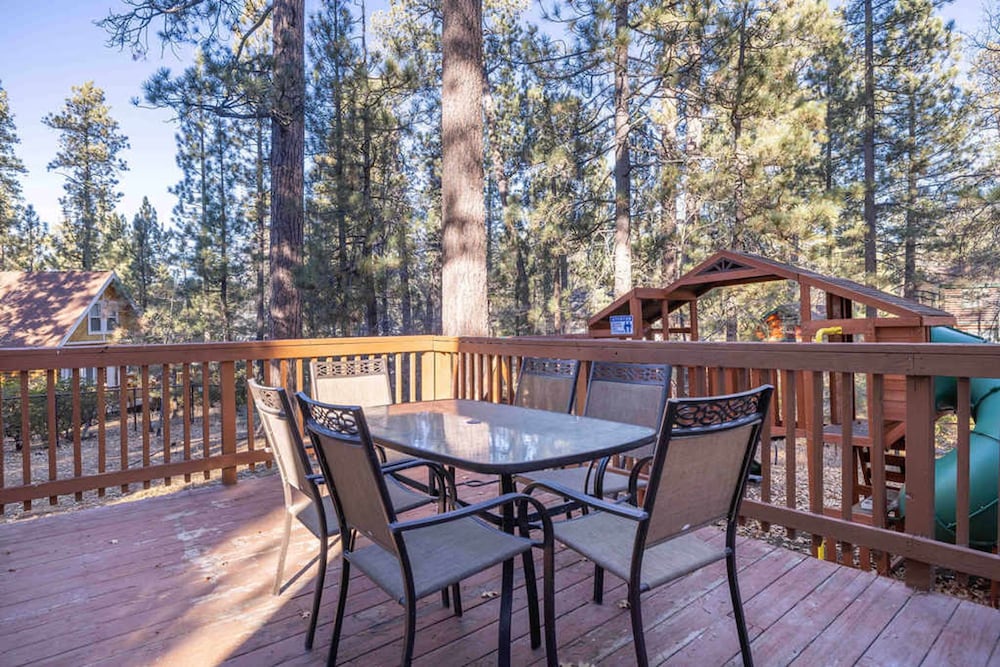 Blissful Mountain Cabin hot tub Fire pit More
