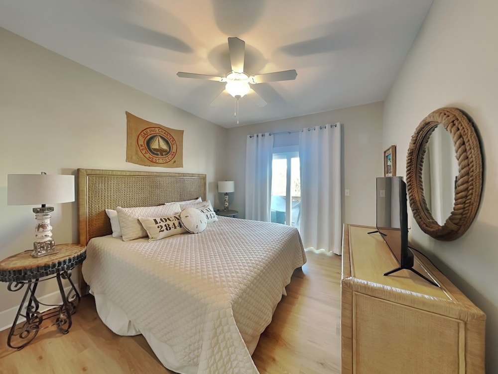 Queens Grant by Topsail Realty