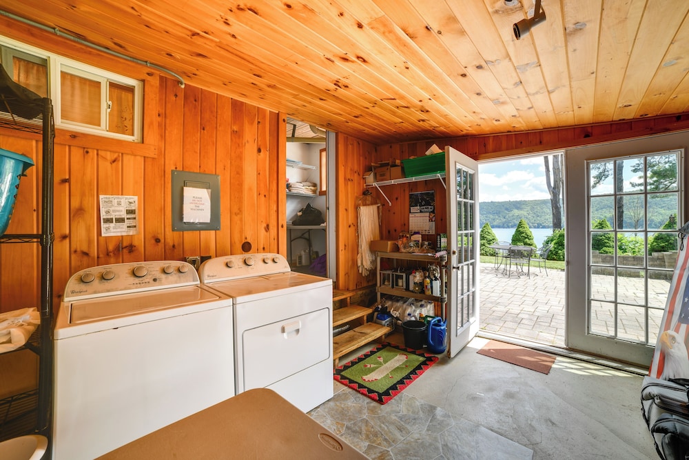 Hatch's Landing: Lake Ostego Home