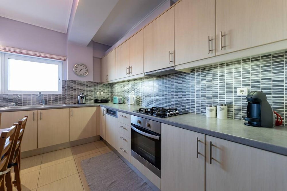 Petralona Dazzling top Floor 2BD AP