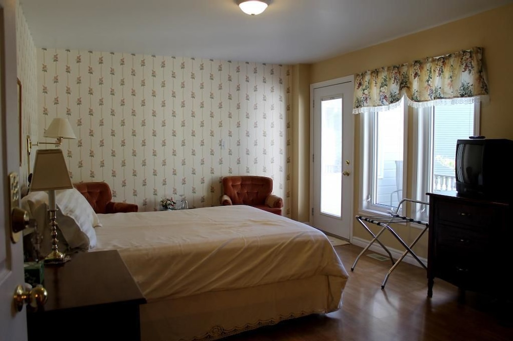 Mackenzie House B&B by Elevate Rooms
