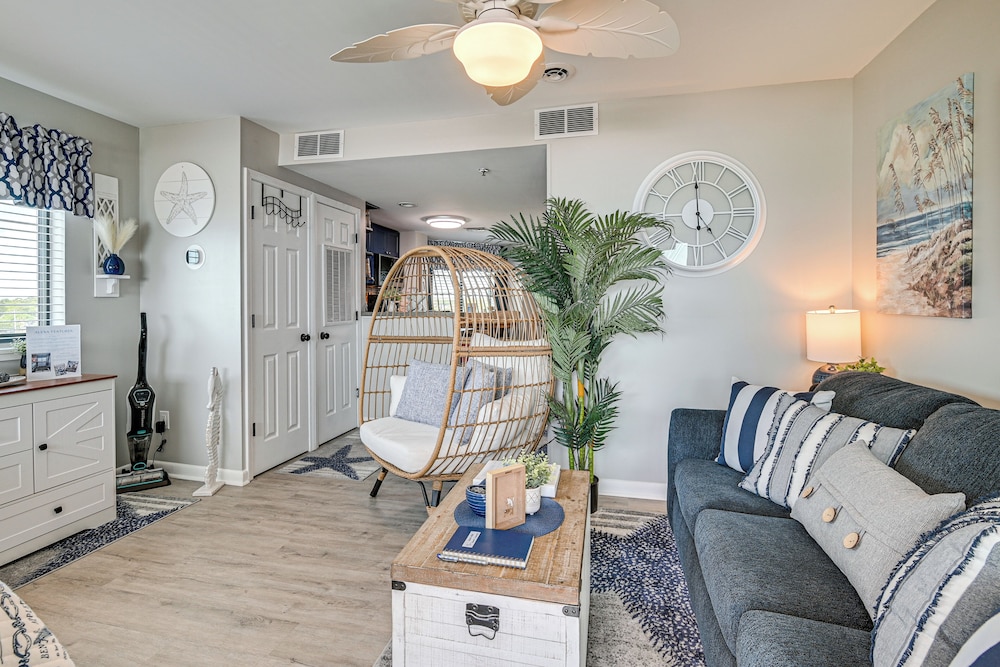 Pools, Hot Tubs & Ocean Access: Myrtle Beach Condo