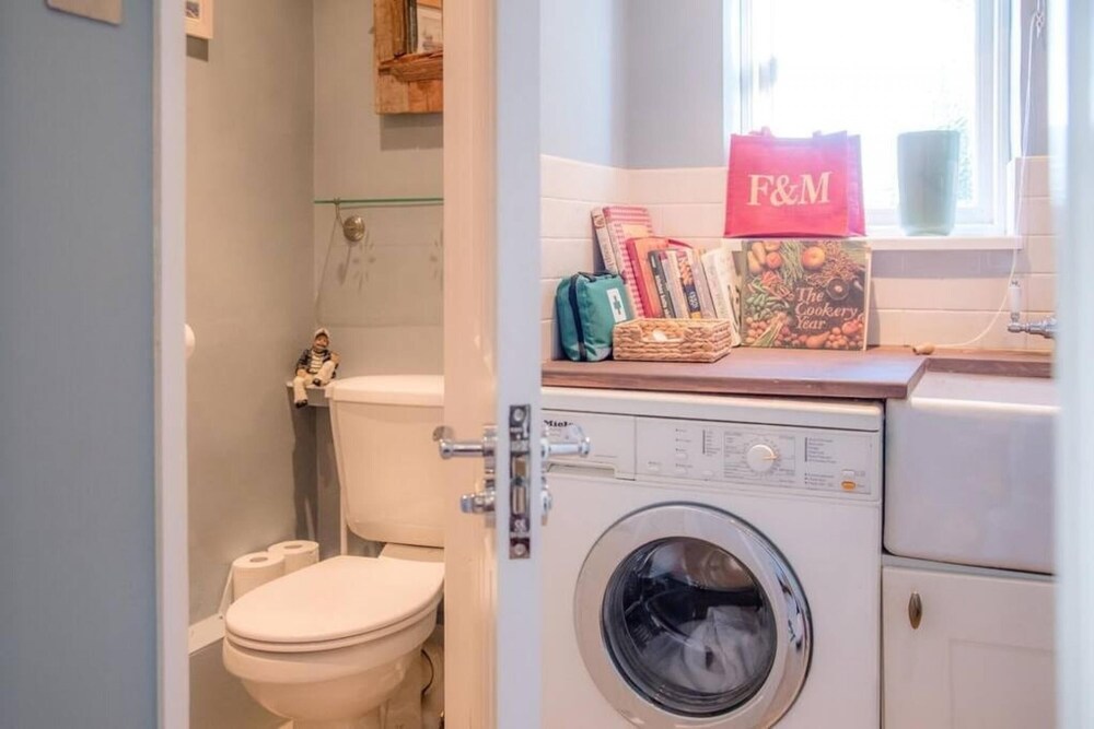 Sudbury Vacations - Rose Cottage Lavenham - Property Image 14