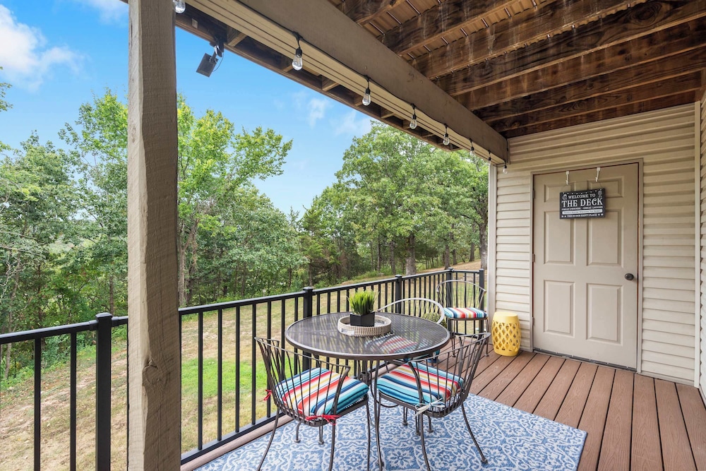 Blue Royale Retreat - Condo for 6
