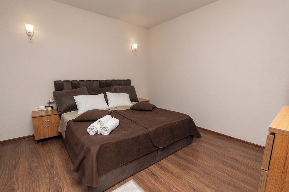 Hillside Guest House