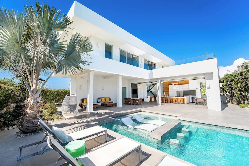 Seaside Family Vacation Villa, Hotel Amenities v2
