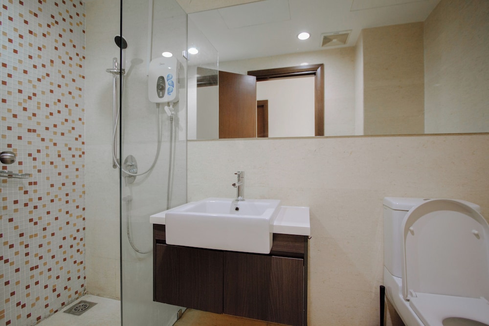 NaiBnB @ Regalia Residence