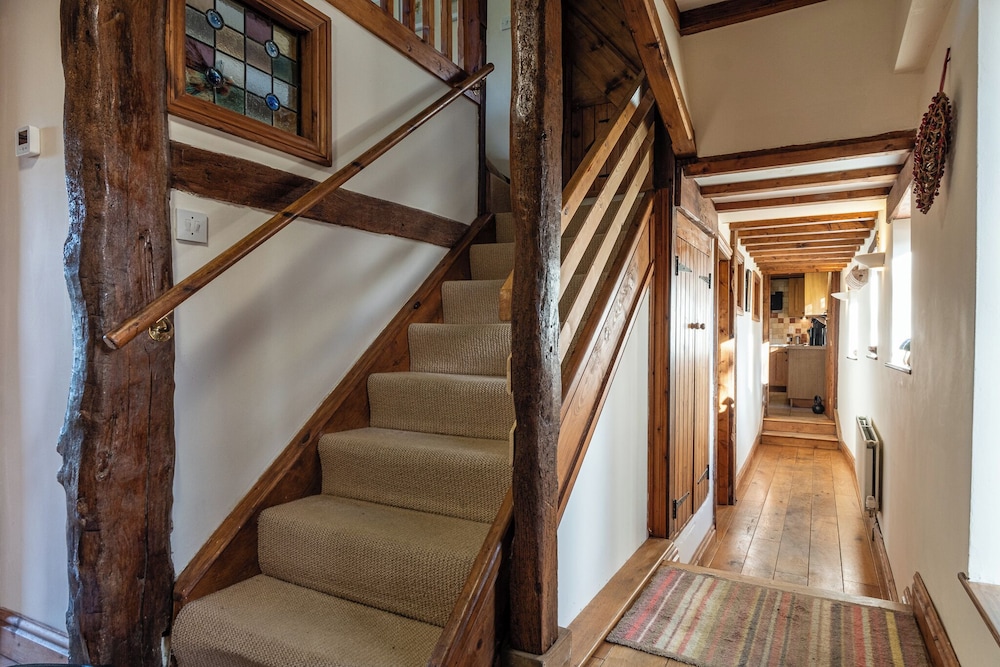 The Threshing Barn-Stunning 5 BD Retreat