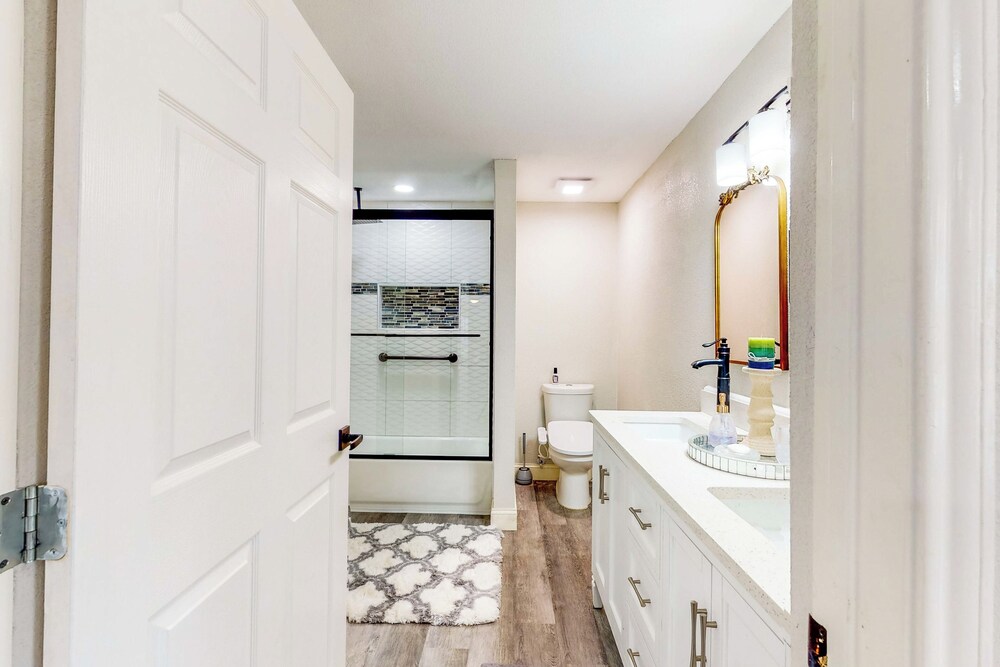 Lake Tawakoni Thrills - Cozy Home!