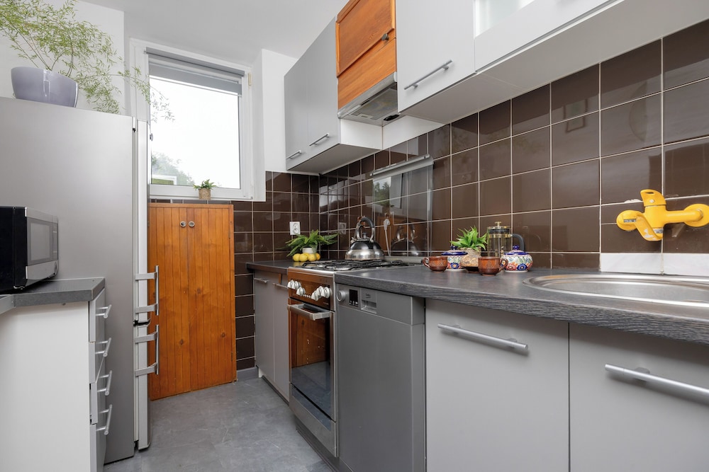 Apartment With Balcony by Renters view 5
