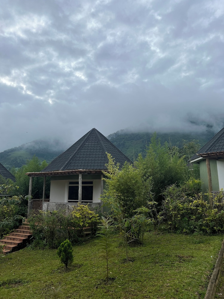 Rafiki Safari Lodge Bwindi