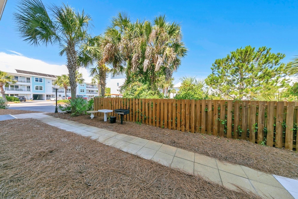 Beachside Villas 412