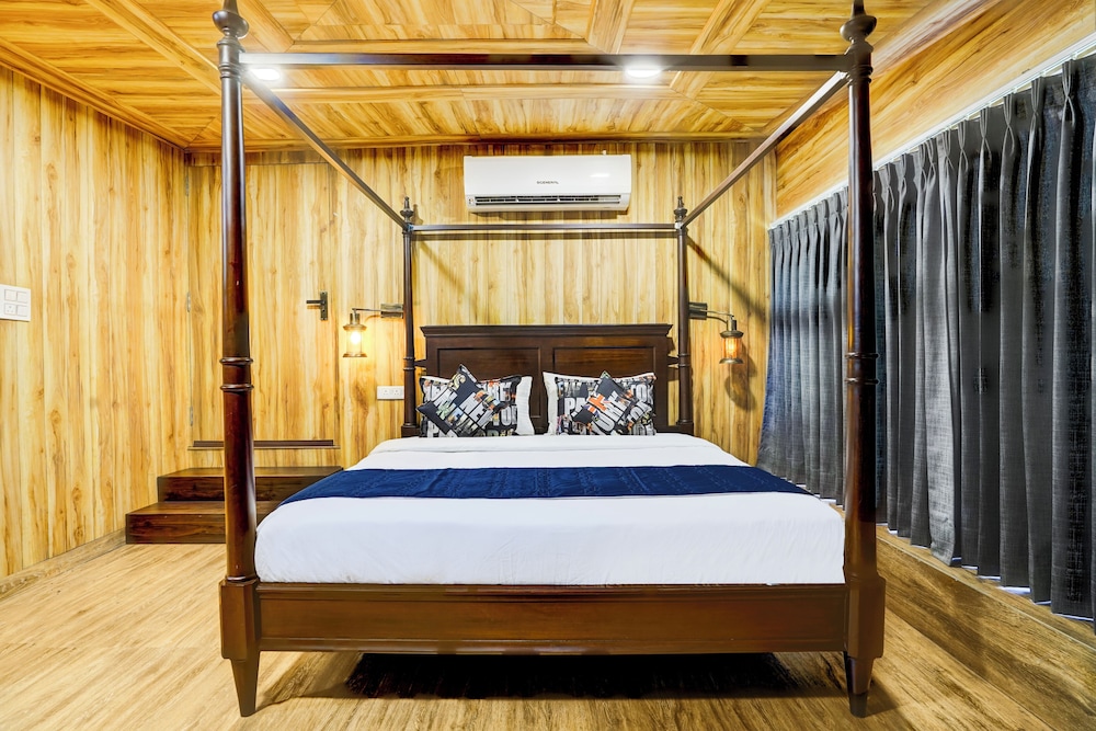 Alaya Stays Fortezza | Pet-friendly 6-BHK Farmhouse With Private Pool